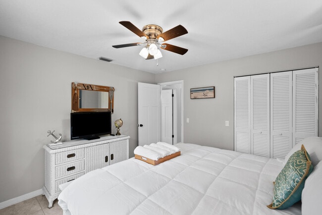 Building Photo - 4220 Sunrise Blvd