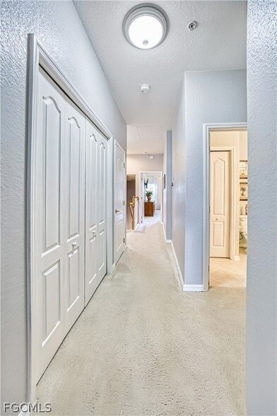 Building Photo - 3111 Cottonwood Bend