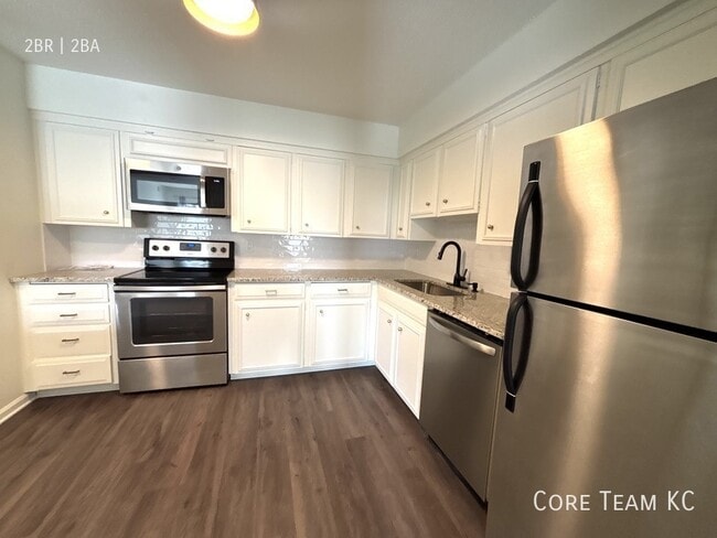 Building Photo - 2900 W 53rd St