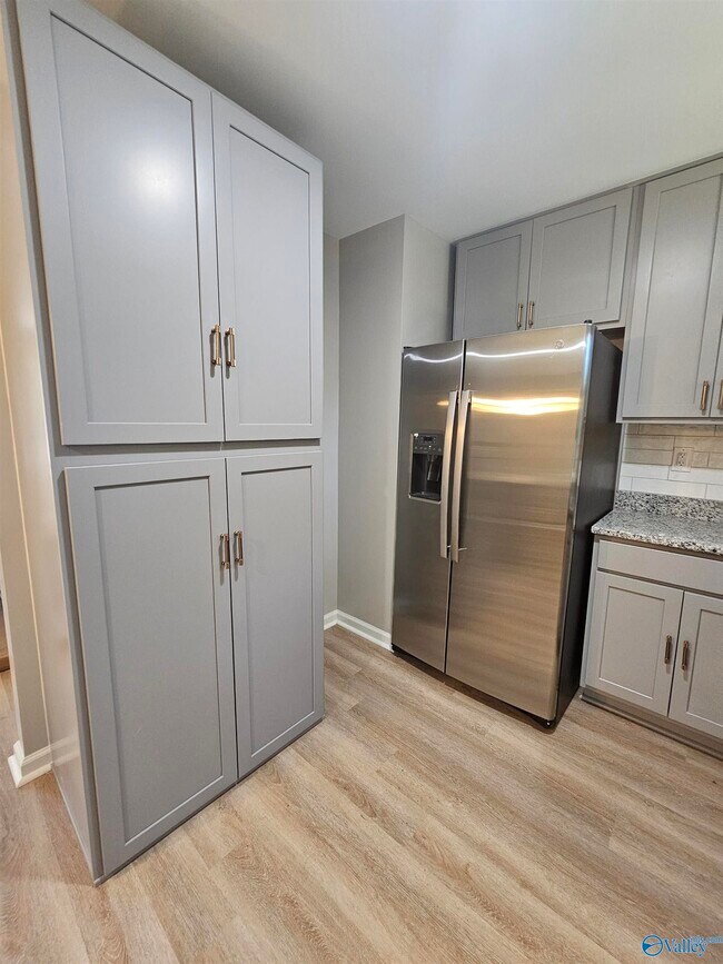 Building Photo - 3210 Delia Ln NW