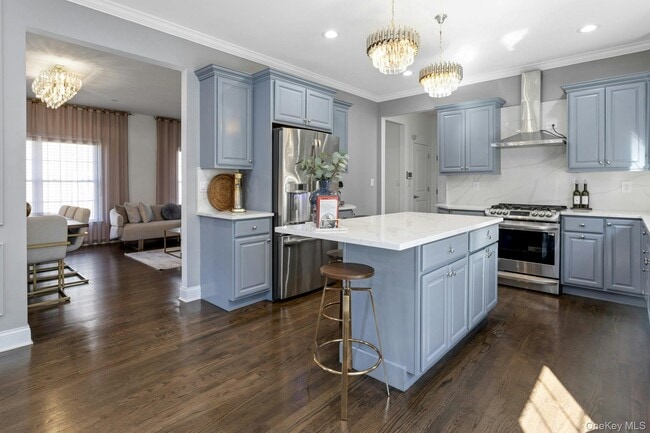 Building Photo - 766 Mamaroneck Ave