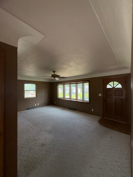 Building Photo - 3624 Bel Air Dr SE