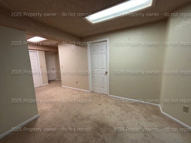 Building Photo - 2010 S Xenia Way