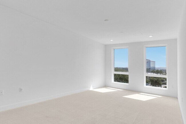 Building Photo - 4507 Rivington