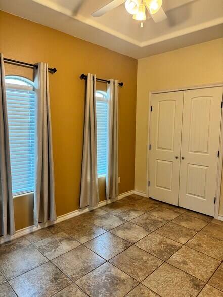 Building Photo - 12 Chaparral St