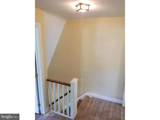 Building Photo - 769 Ardmore Ave