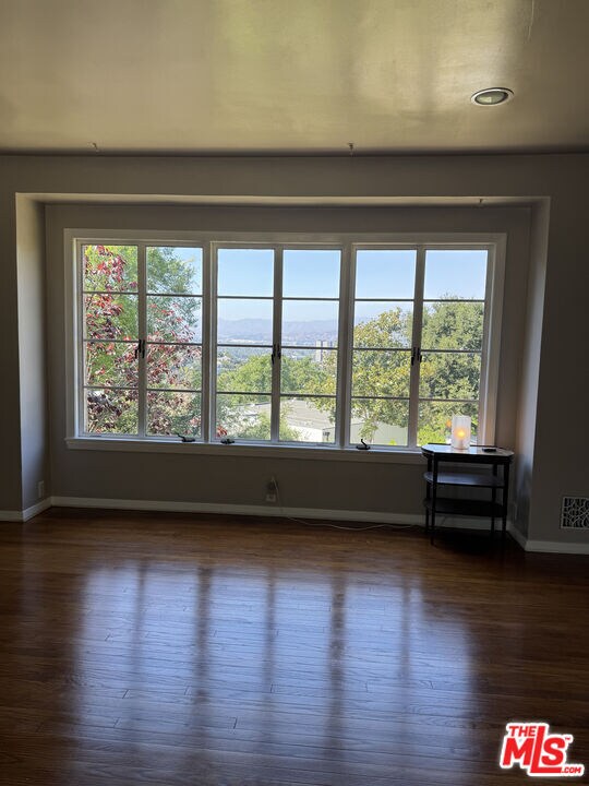 Building Photo - 3392 Tareco Dr
