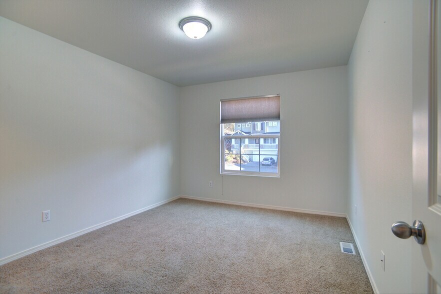 Building Photo - 20315 122nd Pl NE