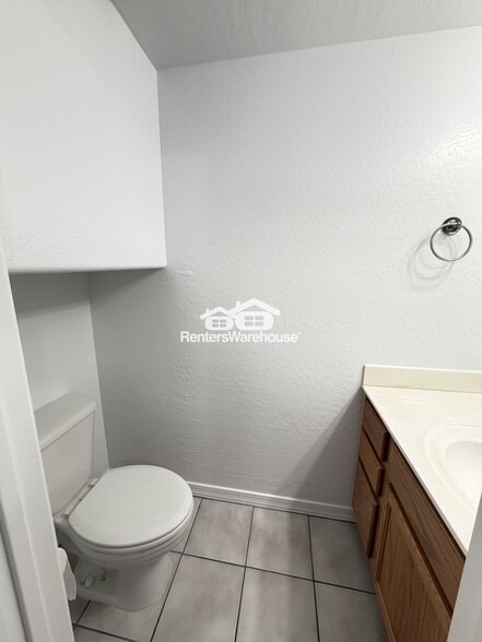 Building Photo - 776 S Beck Ave