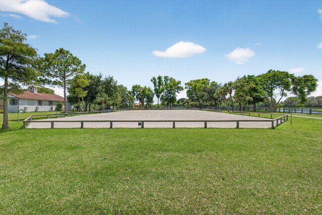 Building Photo - 17218 Shetland Ln