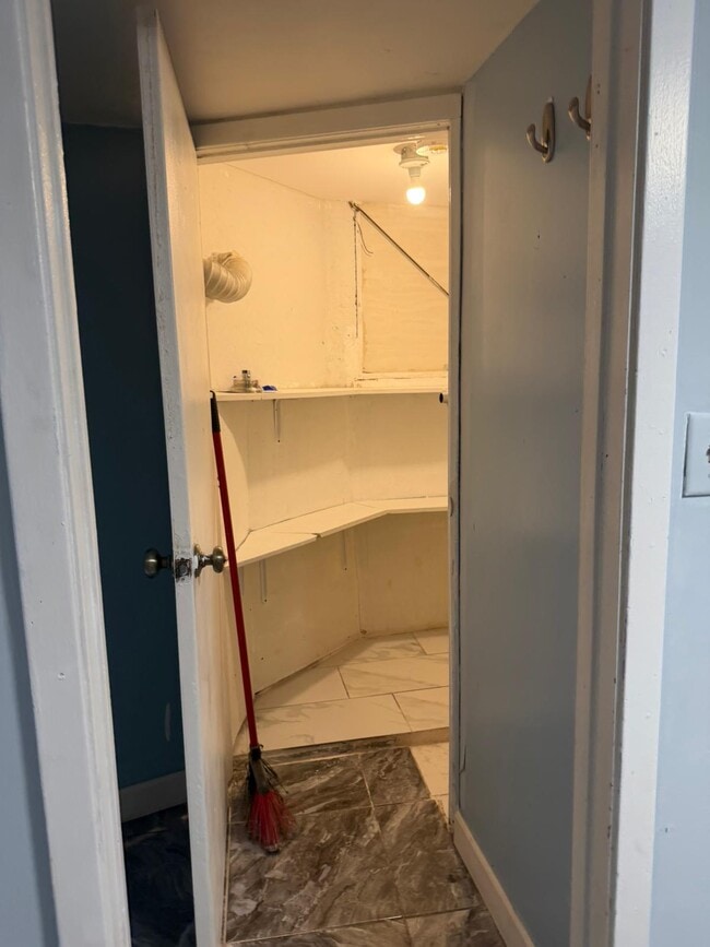 Building Photo - 72 Trenton St