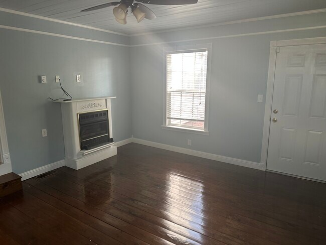 Building Photo - 3972 Perryville Rd