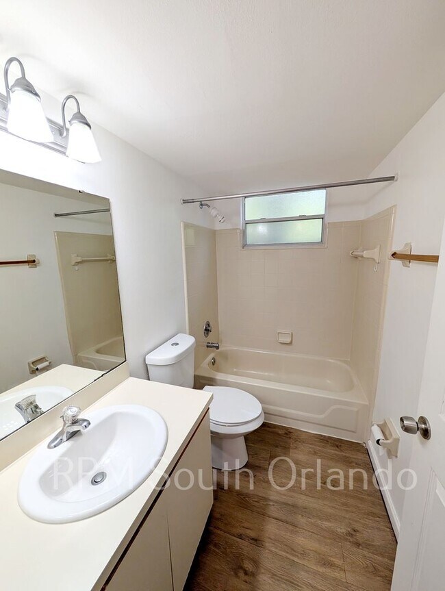 Building Photo - 3 Bed, 2 Bath Fully Furnished Condo Kissimmee