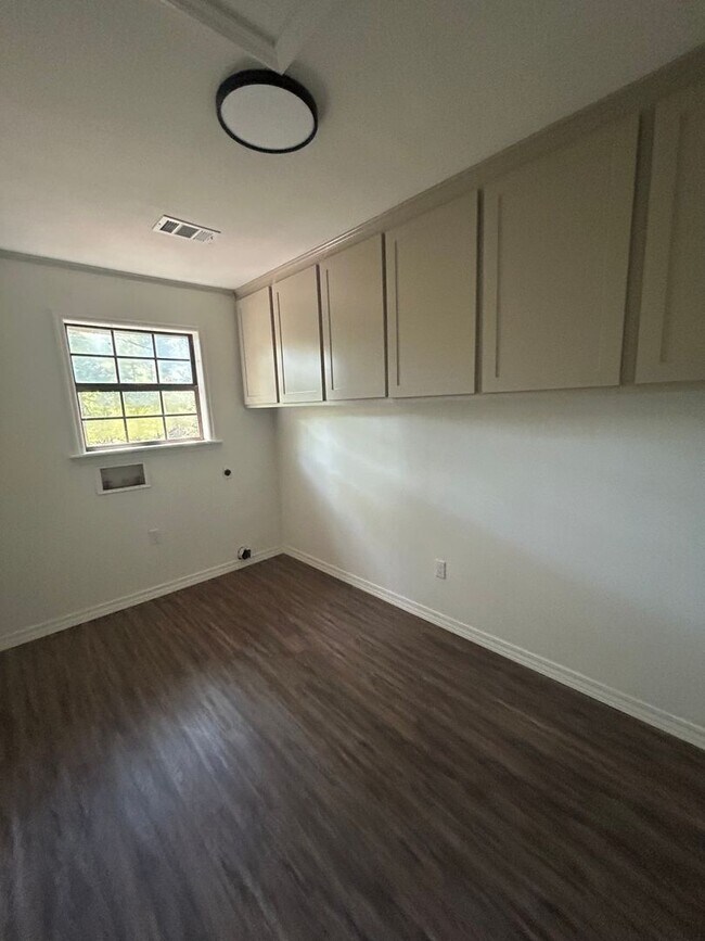 Building Photo - 3120 SR 27