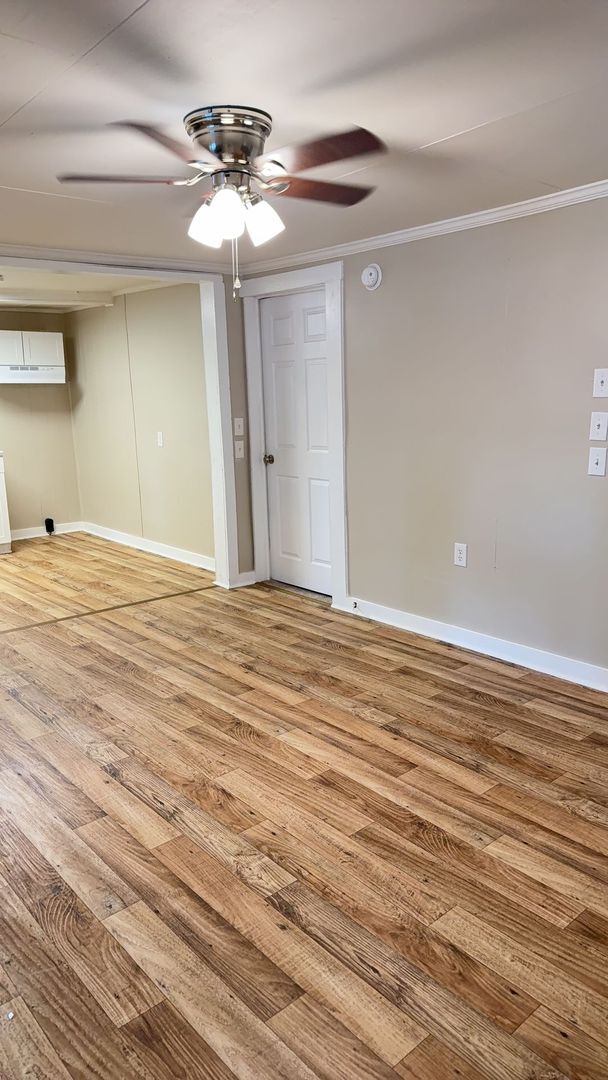 Building Photo - 3 Bed/2 Bath House