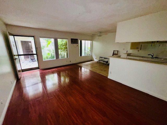 Building Photo - 610 N Wilton Pl