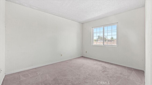 Building Photo - 10861 Mountain View Ave