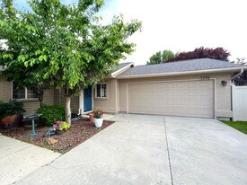 Building Photo - 3098 S Cadet Ln