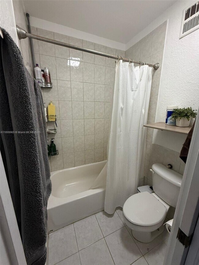 Building Photo - 17084 SW 138th Ct