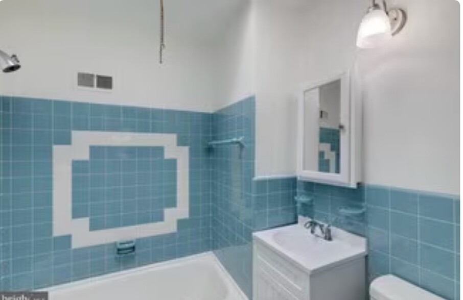 Bathroom - 1516 67th Ave