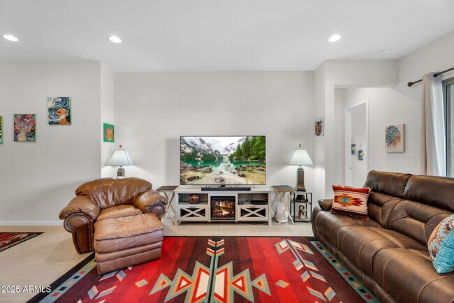 Building Photo - 866 W Flatiron Trl