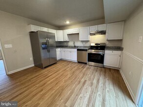 Building Photo - 5140 Redbud Rd