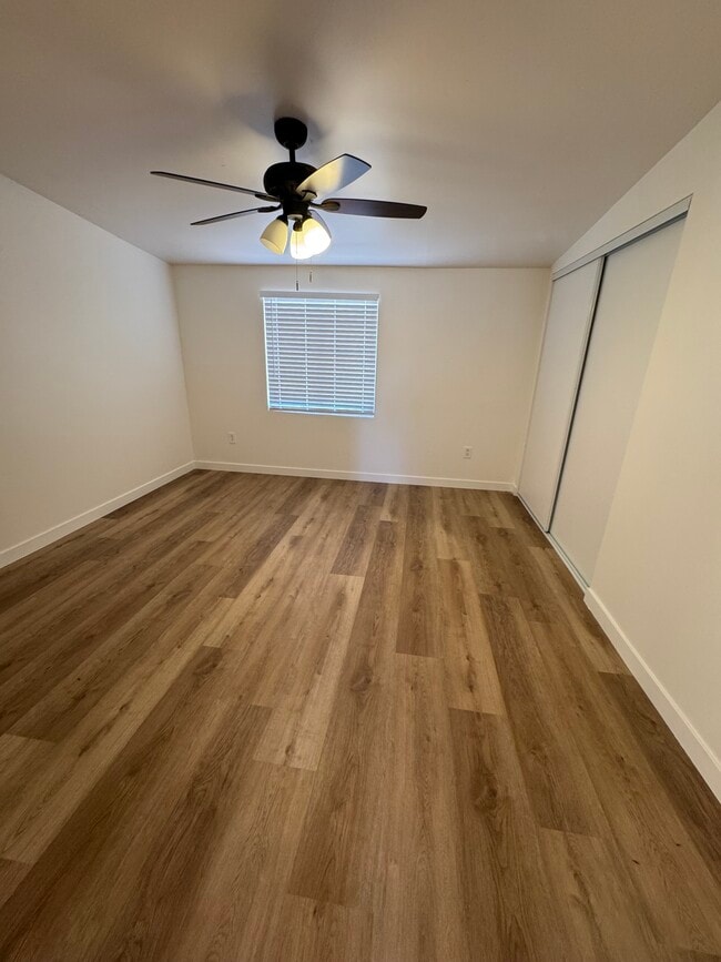 Building Photo - 40253 Johnston Ave