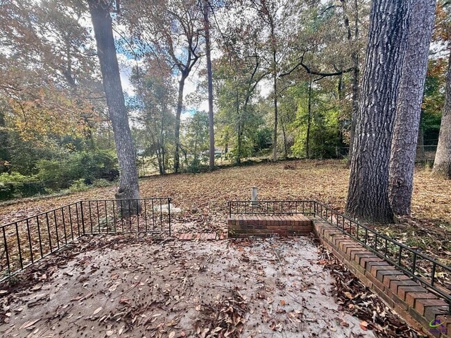 Building Photo - 519 Arrowhead Trl