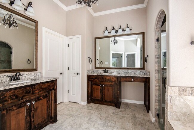 Building Photo - 136 Flying Diamond Dr