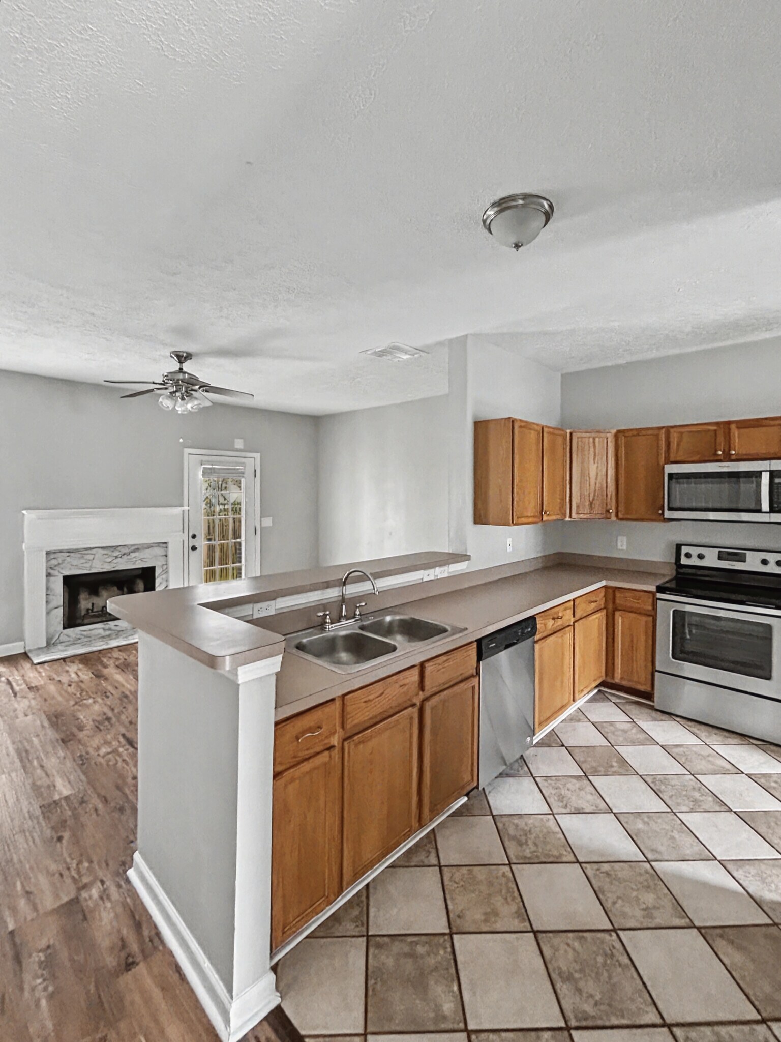 Building Photo - 21 Timber Ridge Dr