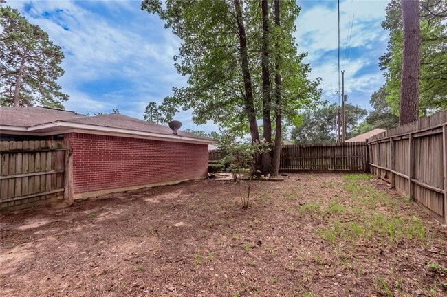 Building Photo - 3011 Sand Dr