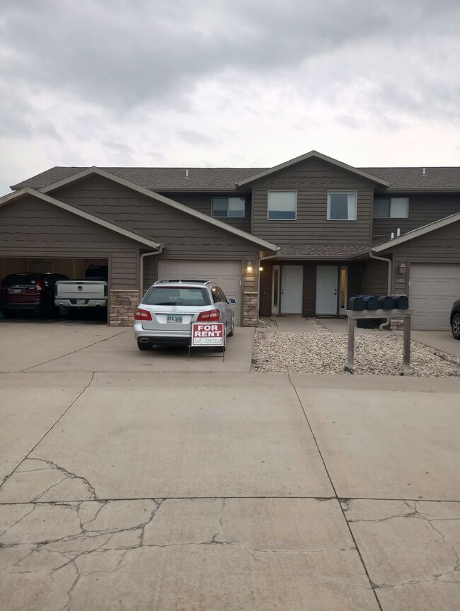 Primary Photo - Two bedroom one bathroom w/ single garage
