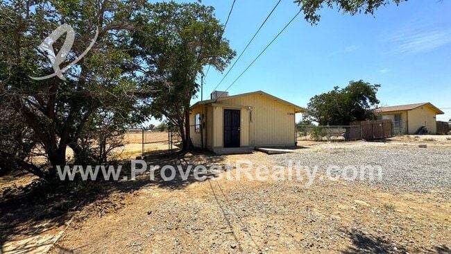 Building Photo - 13193 Begonia Rd