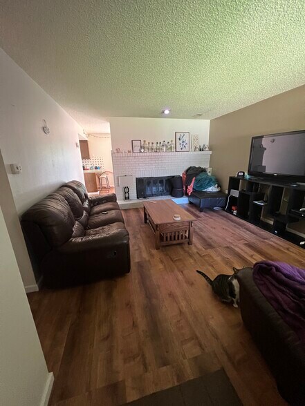 Building Photo - 2840 W 21st St