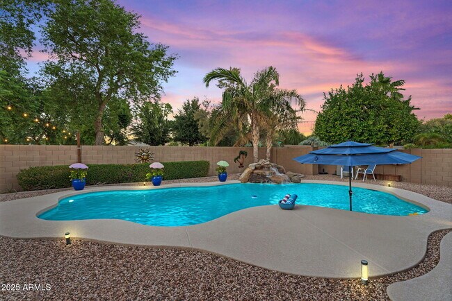 Building Photo - 10226 E Lakeview Ave