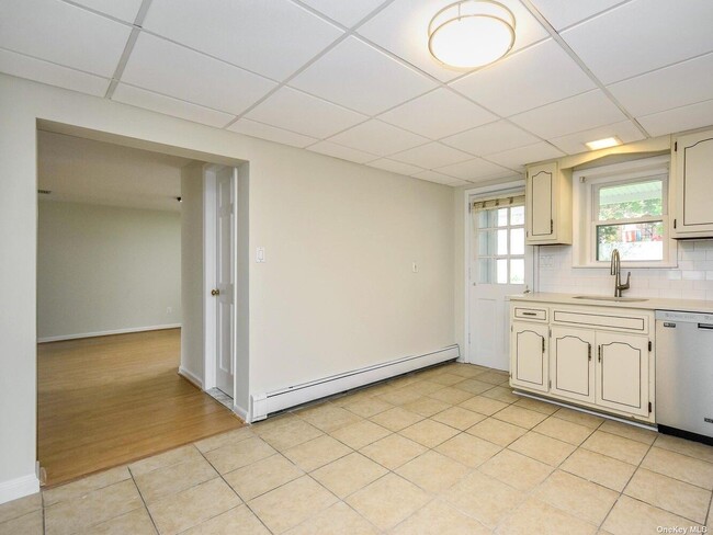 Building Photo - 39 Graywood Rd