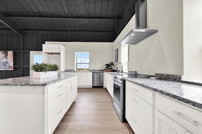 Building Photo - 261 Co Rd 423