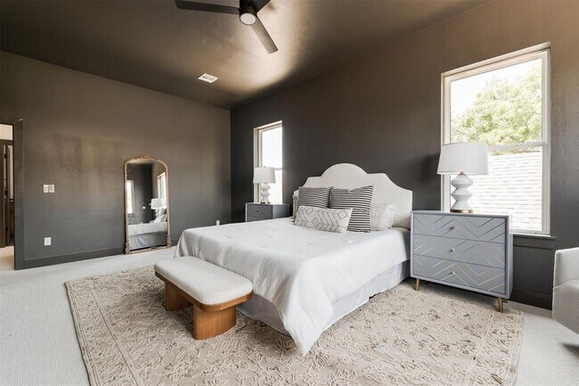 Building Photo - 1005 N Kelham Ave