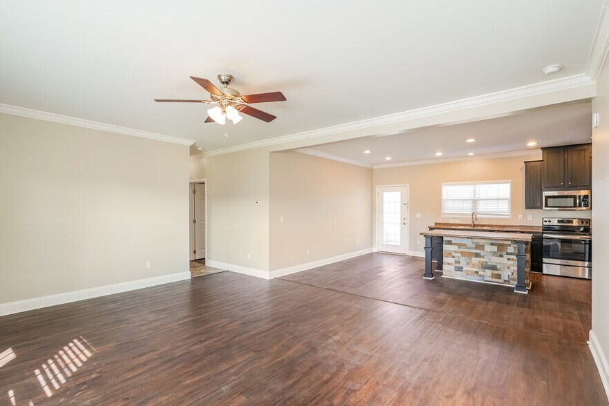 Building Photo - 1158 Wrights Mill Rd