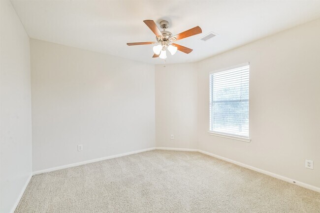 Building Photo - 21903 Whispering Daisy Ct