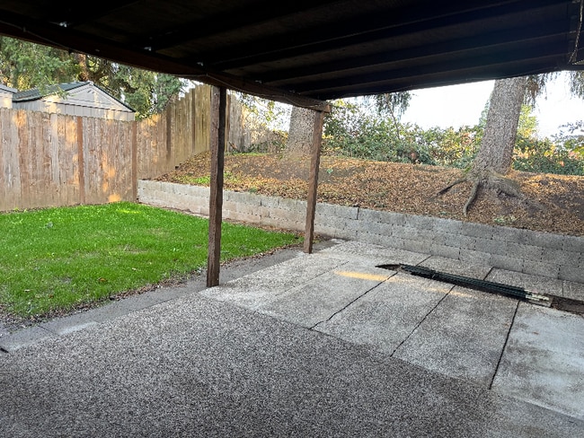 Building Photo - 411 N 55th St