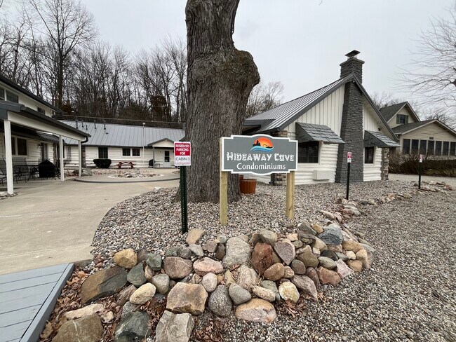 Building Photo - 11560 Breyman Hwy