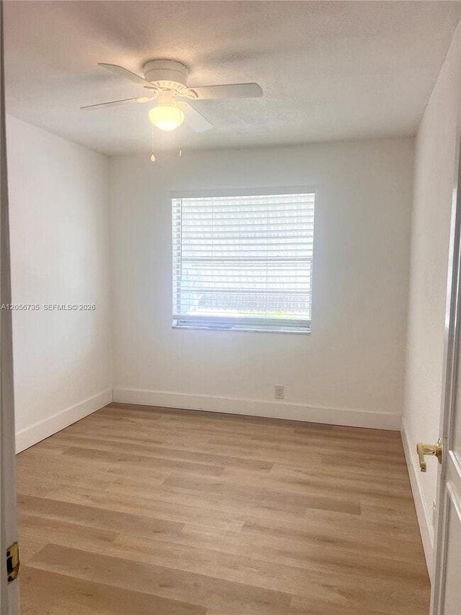 Building Photo - 3770 SW 59th Terrace