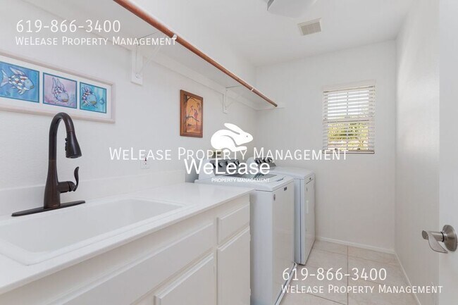 Building Photo - 42028 Pine Needle St