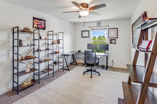Building Photo - LUXURY 5 BEDROOM HOME AVAILABLE IN MAHOMET