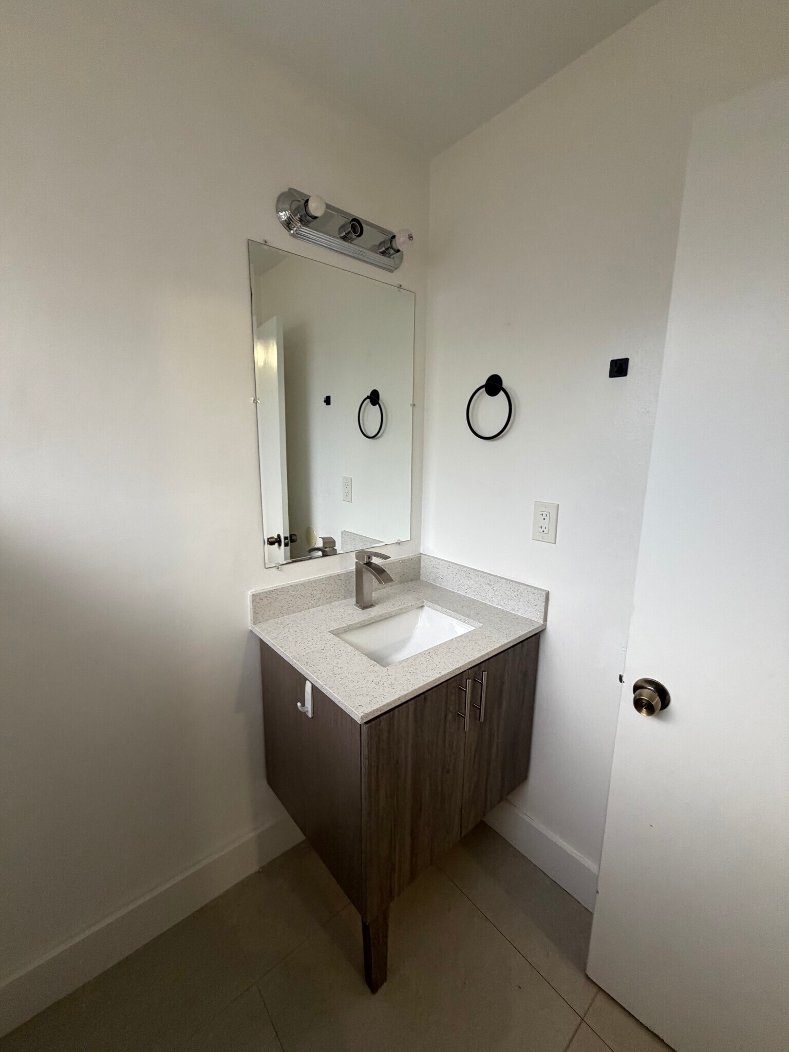 Building Photo - 8947 SW 149th Pl