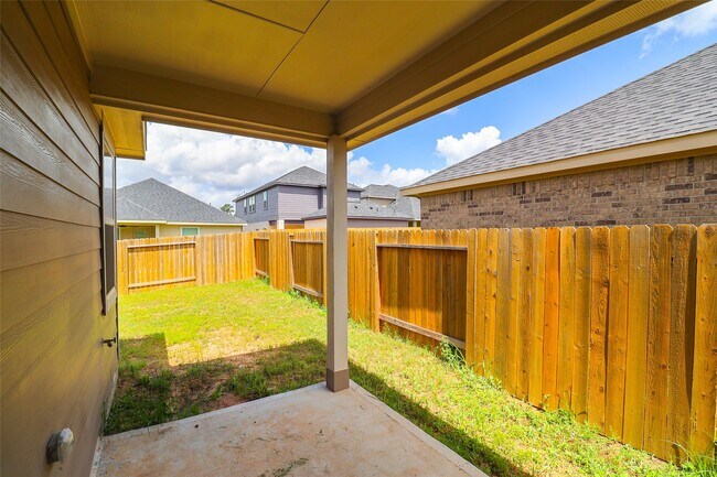 Building Photo - 27035 Badger Way