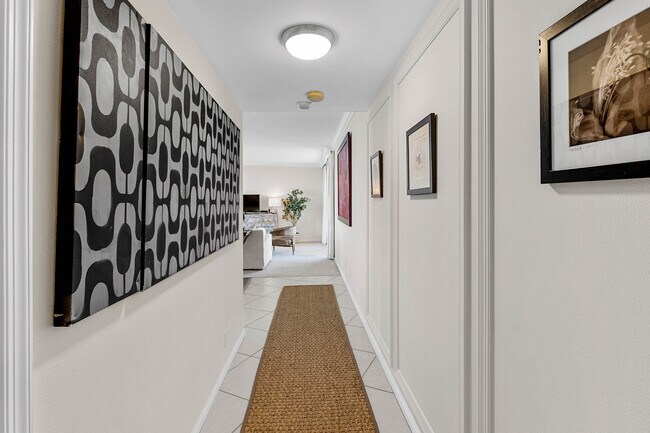 Building Photo - 5420 N Ocean Dr