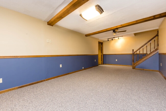 Building Photo - 6085 Tara Hill Dr