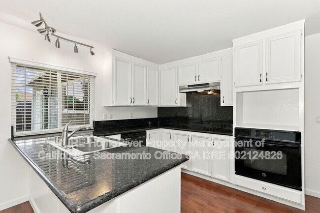 Building Photo - 4924 Olive Oak Way
